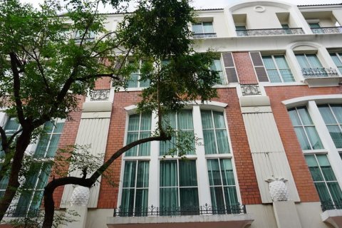 Sobre plano Baan Klang Krung (British Town - Thonglor) en Bangkok, Tailandia № 43245 - foto 7