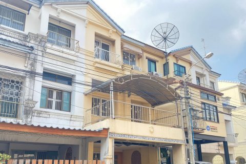 Sobre plano Baan Klang Muang Ratchada - Mengjai 2 en Bangkok, Tailandia № 43242 - foto 2