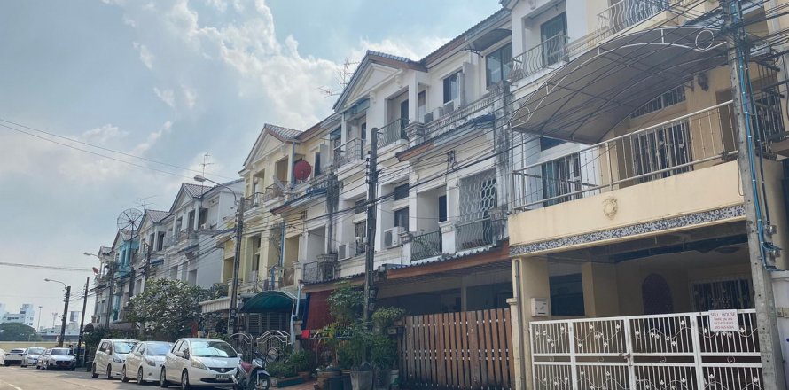 Sobre plano Baan Klang Muang Ratchada - Mengjai 2 en Bangkok, Tailandia № 43242