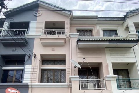 Sobre plano Baan Klang Muang Ratchada - Mengjai 2 en Bangkok, Tailandia № 43242 - foto 4