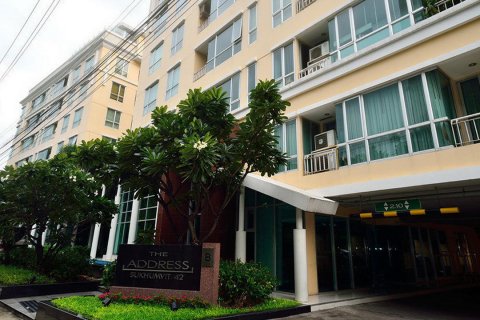 Sobre plano The Address Sukhumvit 42 en Bangkok, Tailandia № 43238
