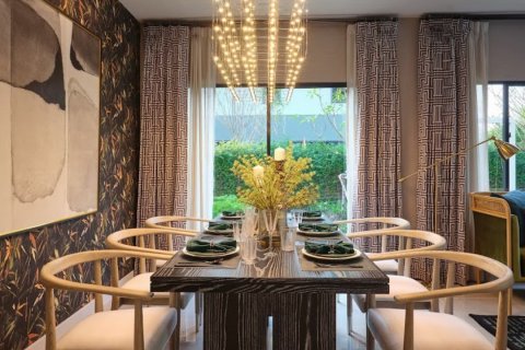 Sobre plano Burasiri Wongwaen-Onnut en Samut Prakan, Tailandia № 43619 - foto 13