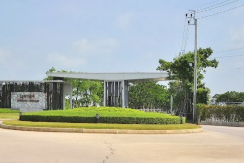 Sobre plano Burasiri Wongwaen-Onnut en Samut Prakan, Tailandia № 43619 - foto 2