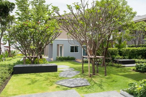 Sobre plano Saransiri Kohkaew en Bangkok, Tailandia № 43768 - foto 4