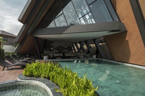 Sobre plano Burasiri Pattanakarn en Bangkok, Tailandia № 43765 - foto 6