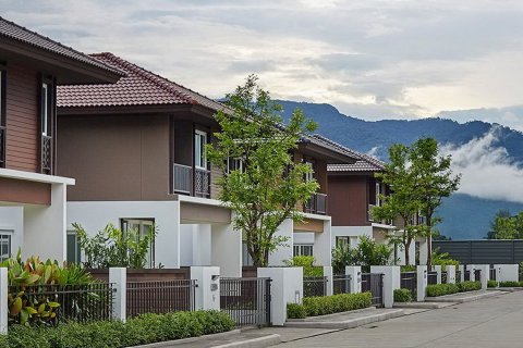 Burasiri San Phi Suea en Chiang Mai, Tailandia № 43813