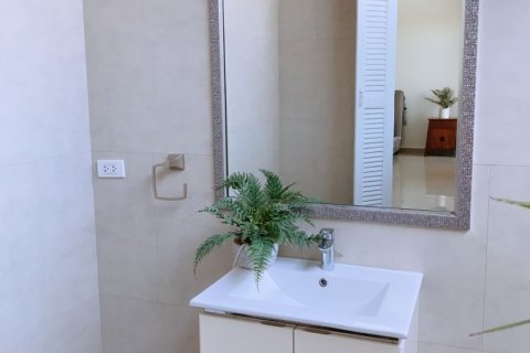 Casa de 6 dormitorios en Pattaya, Tailandia № 44709 - foto 16