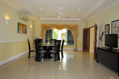 Casa de 3 dormitorios en Pattaya, Tailandia № 45435 - foto 14