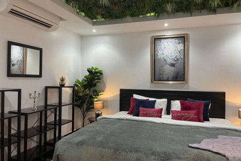 Casa de 8 dormitorios en Jomtien Beach, Pattaya, Tailandia № 45529 - foto 15