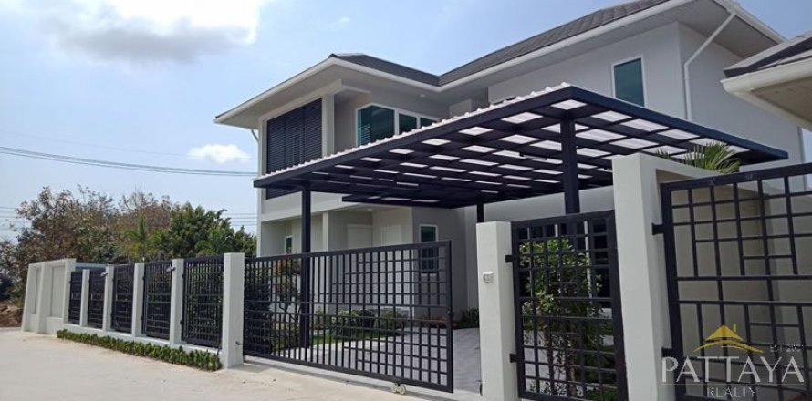 Casa de 4 dormitorios en Pattaya, Tailandia № 45523
