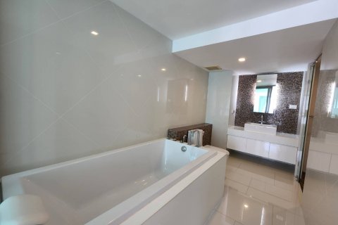 Condominio de 2 dormitorios en Pattaya, Tailandia № 45406 - foto 7