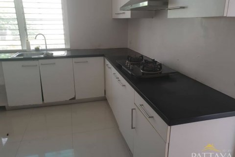 Casa de 5 dormitorios en Pattaya, Tailandia № 45522 - foto 8