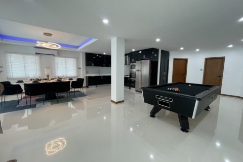 Casa de 4 dormitorios en Jomtien Beach, Pattaya, Tailandia № 23856 - foto 4