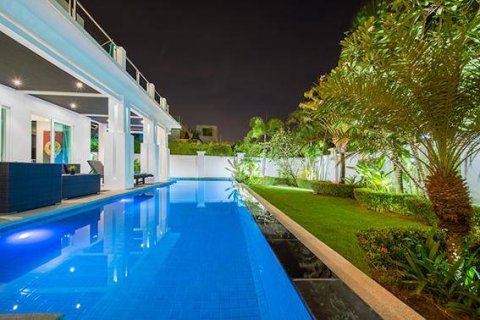 Casa de 5 dormitorios en Jomtien Beach, Pattaya, Tailandia № 45439 - foto 3
