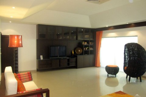 Casa de 4 dormitorios en Jomtien Beach, Pattaya, Tailandia № 45494 - foto 5