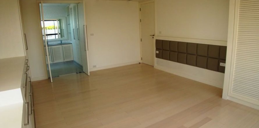 Condominio de 3 dormitorios en Jomtien Beach, Pattaya, Tailandia № 45235