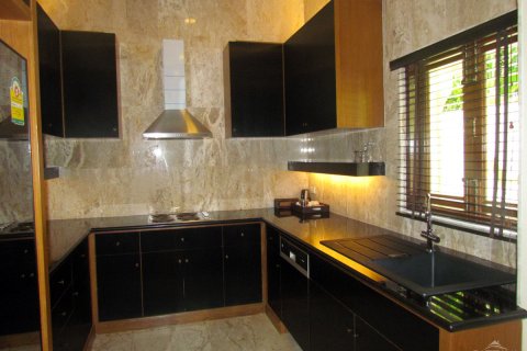 Casa de 2 dormitorios en Pattaya, Tailandia № 45509 - foto 11