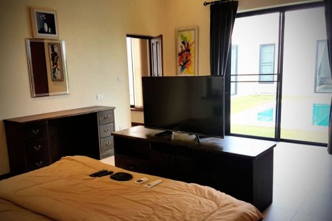 Casa de 3 dormitorios en Pattaya, Tailandia № 45530 - foto 11