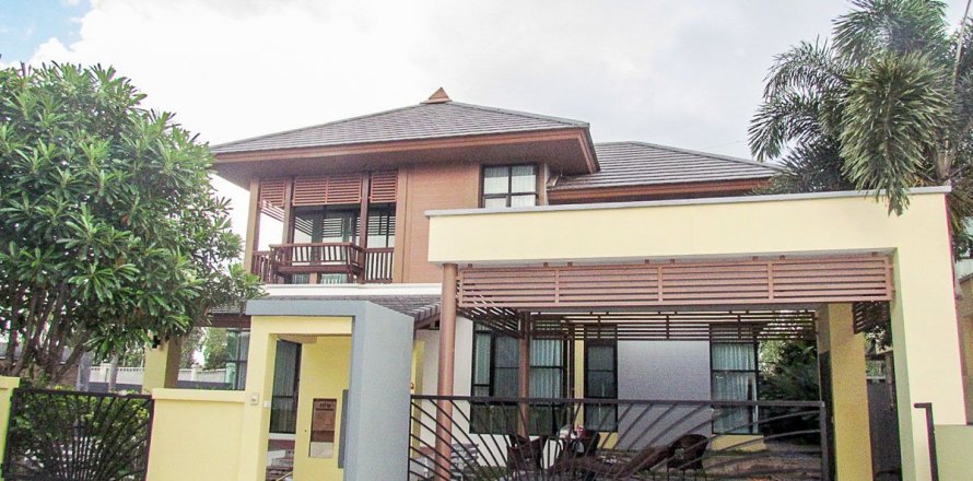 Casa de 4 dormitorios en Pattaya, Tailandia № 45457