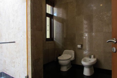 Casa de 5 dormitorios en Pattaya, Tailandia № 45552 - foto 5
