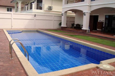 Casa de 4 dormitorios en Pattaya, Tailandia № 45517 - foto 6