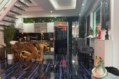 Casa de 8 dormitorios en Jomtien Beach, Pattaya, Tailandia № 45529 - foto 14