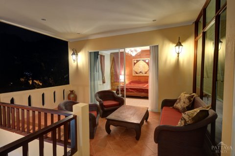 Casa de 4 dormitorios en Pattaya, Tailandia № 45497 - foto 4