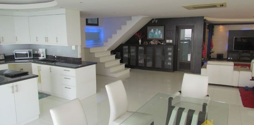 Condominio de 2 dormitorios en Jomtien Beach, Pattaya, Tailandia № 45224
