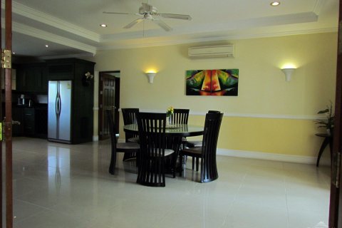 Casa de 3 dormitorios en Pattaya, Tailandia № 45435 - foto 12