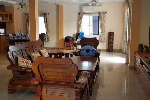 Casa de 5 dormitorios en Pattaya, Tailandia № 45526 - foto 13