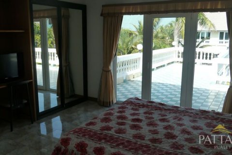 Casa de 4 dormitorios en Pattaya, Tailandia № 45434 - foto 5