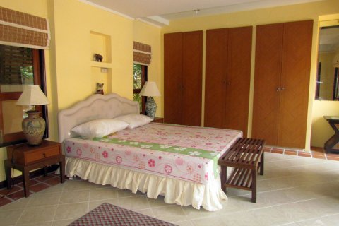Casa de 3 dormitorios en Jomtien Beach, Pattaya, Tailandia № 45440 - foto 14