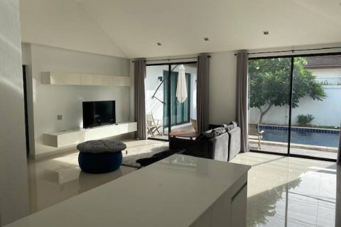 Casa de 3 dormitorios en Pattaya, Tailandia № 45463 - foto 23