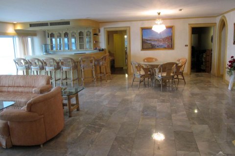 Condominio de 3 dormitorios en Pattaya, Tailandia № 45284 - foto 6