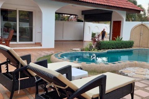 Casa de 4 dormitorios en Pattaya, Tailandia № 46179 - foto 6
