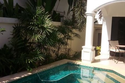 Casa de 3 dormitorios en Pattaya, Tailandia № 45477