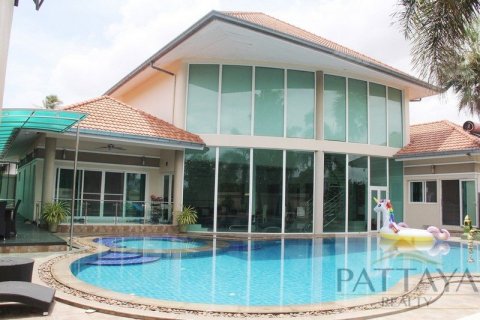 Casa de 4 dormitorios en Pattaya, Tailandia № 45519 - foto 26