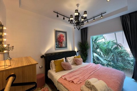 Casa de 8 dormitorios en Jomtien Beach, Pattaya, Tailandia № 45545 - foto 24