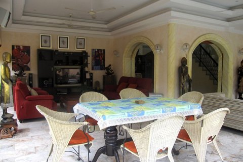 Casa de 3 dormitorios en Jomtien Beach, Pattaya, Tailandia № 45495 - foto 7