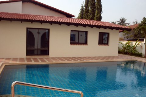 Casa de 5 dormitorios en Pattaya, Tailandia № 45493 - foto 7