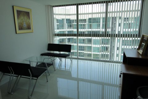 Condominio de 4 dormitorios en Pattaya, Tailandia № 45303 - foto 15