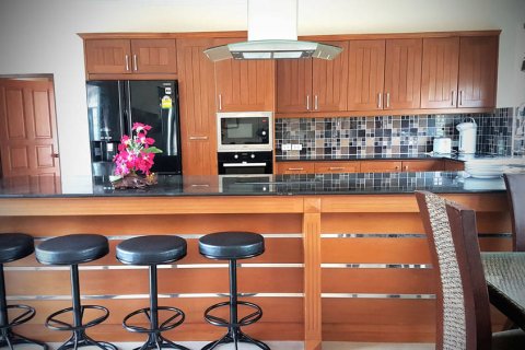 Casa de 3 dormitorios en Pattaya, Tailandia № 45530 - foto 9