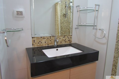 Condominio de 2 dormitorios en Jomtien Beach, Pattaya, Tailandia № 45061 - foto 5