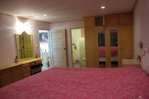 Condominio de 3 dormitorios en Pattaya, Tailandia № 45284 - foto 8