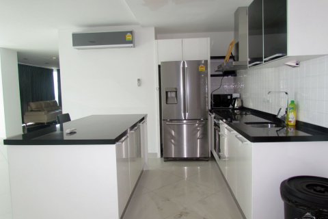 Condominio de 2 dormitorios en Pattaya, Tailandia № 45315 - foto 3