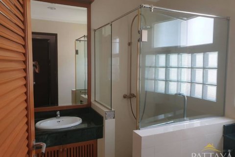 Casa de 5 dormitorios en Pattaya, Tailandia № 45522 - foto 18