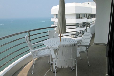 Condominio de 3 dormitorios en Pattaya, Tailandia № 45417 - foto 12