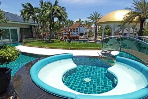 Casa de 4 dormitorios en Pattaya, Tailandia № 45483 - foto 30