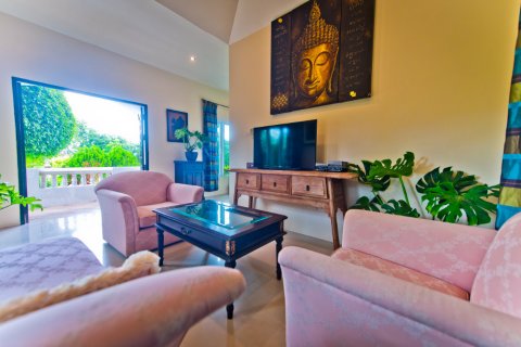 Casa de 6 dormitorios en Pattaya, Tailandia № 24304 - foto 9