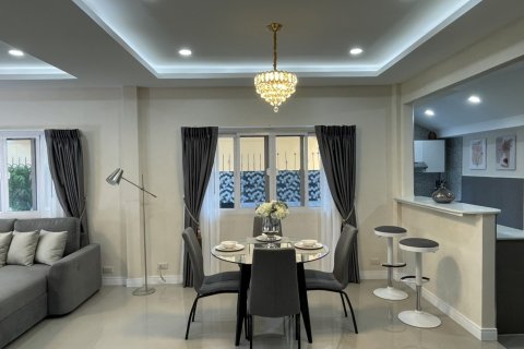 Casa de 4 dormitorios en Pattaya, Tailandia № 45480 - foto 4